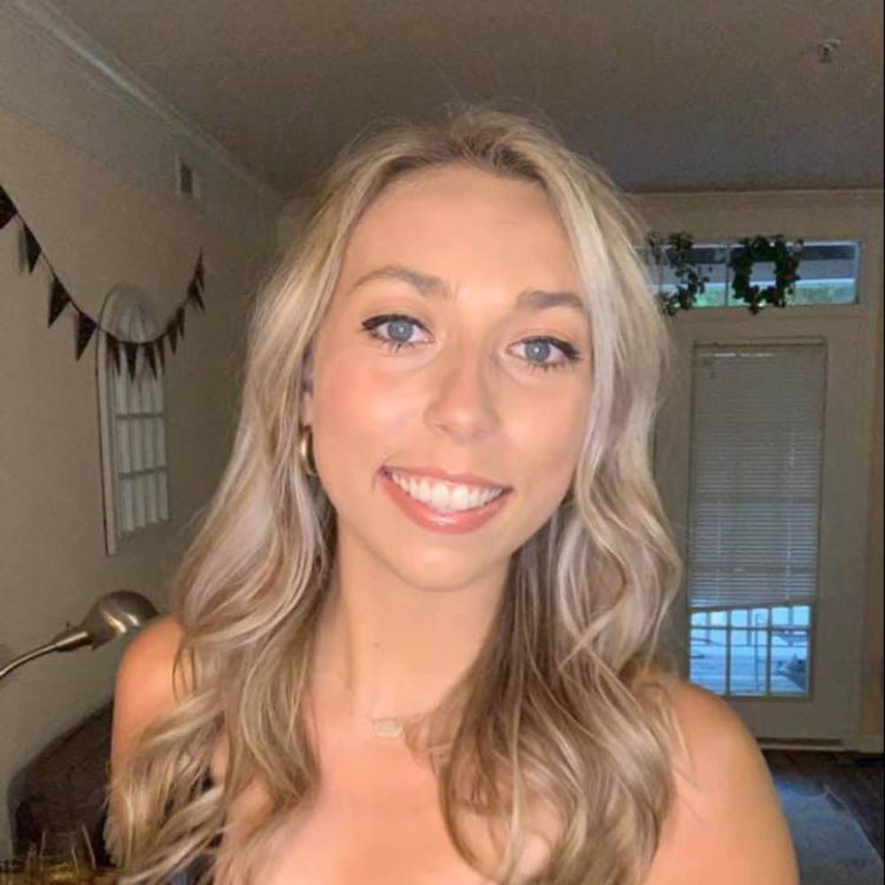 Meet your Posher, Lauren